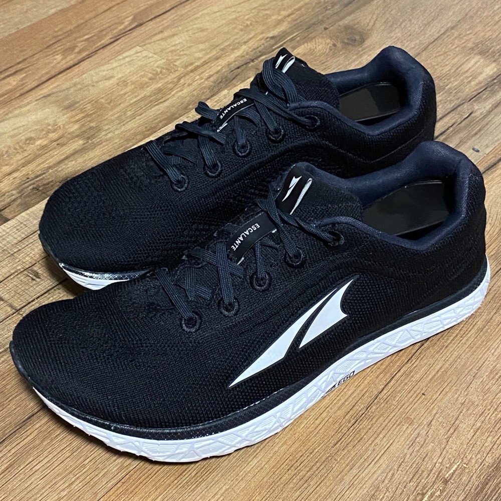 Altra Escalante 2.5 Womens Running Shoes Black White AL0A4VR3000 Size 7.5